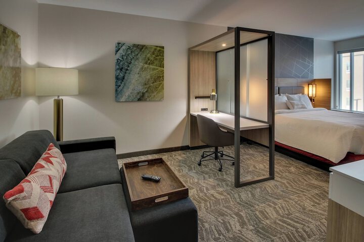 Room 22 of 27