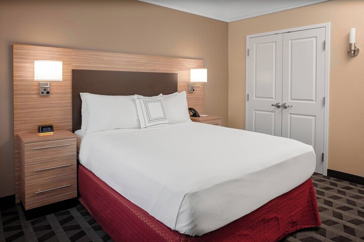 Room 15 of 20