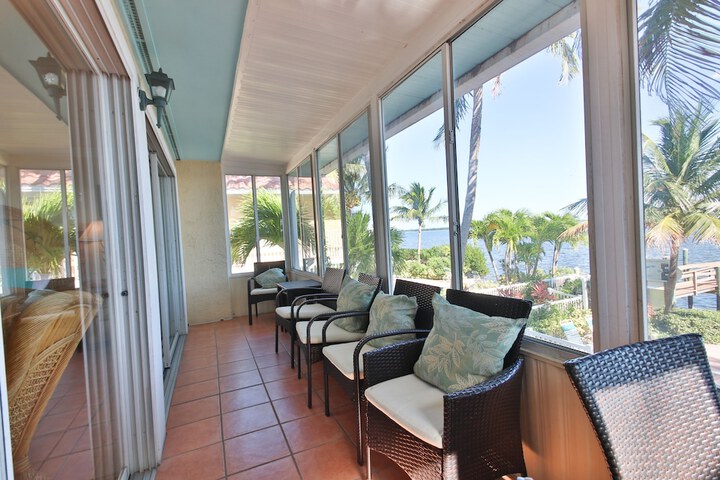 Tortuga Inn Beach Resort