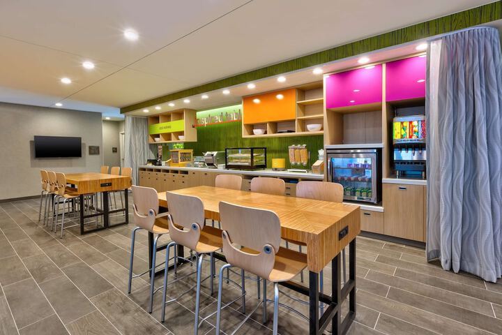 Breakfast/Coffee Service 23 of 31