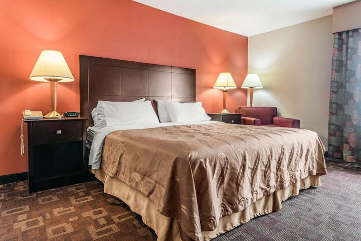 Quality Inn & Suites Lawrenceburg