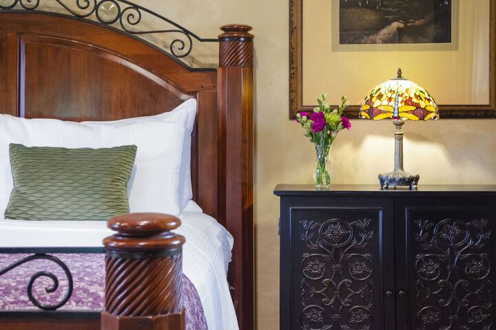 Hillbrook Inn