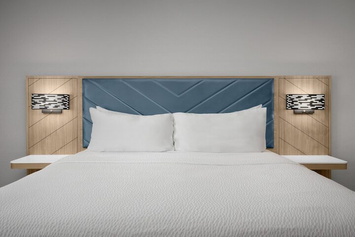 Holiday Inn Express Hotel & Suites DFW West - Hurst by IHG