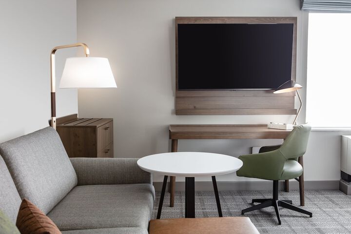 Staybridge Suites Iowa City Coralville by IHG