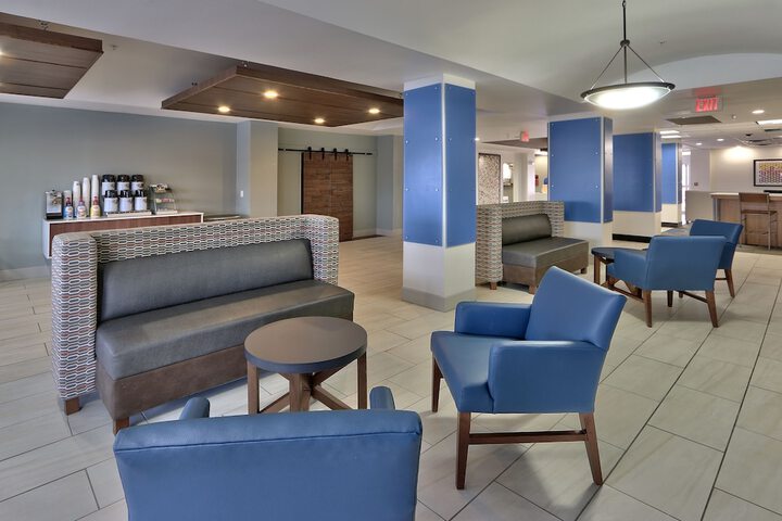 Holiday Express & Suites Portales by IHG