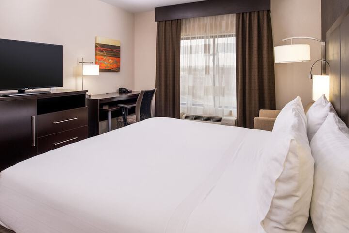 Holiday Inn Express & Suites Monroe by IHG