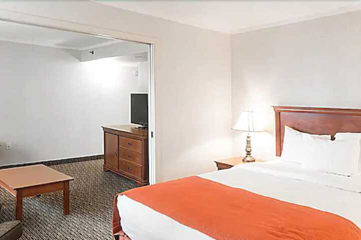 Room 23 of 25