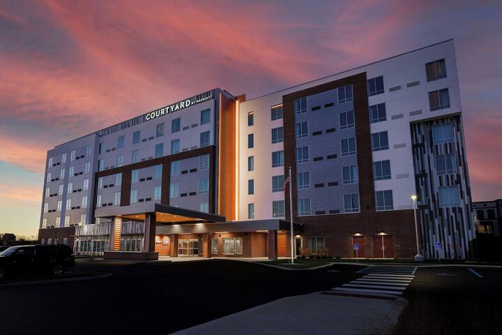 Hotel 2 of 50