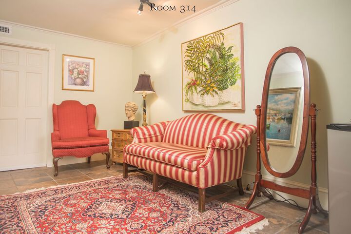 Room 65 of 170