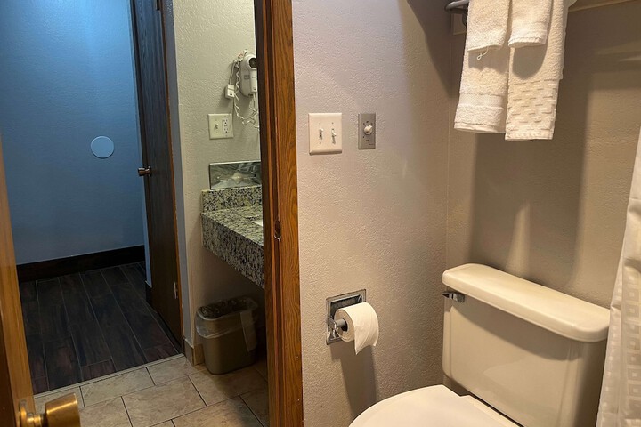 Room 26 of 47