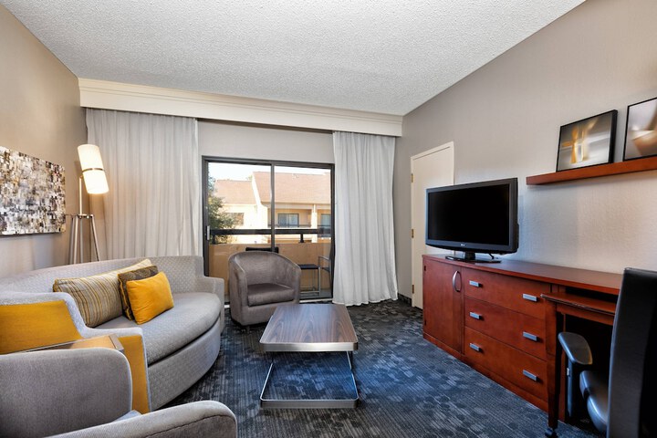 Room 16 of 25