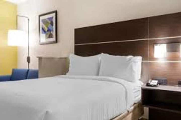 Holiday Inn Express McComb by IHG