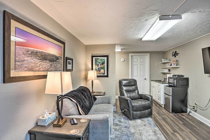 Centrally Located Sturgis Apt on Main St. w / Garage