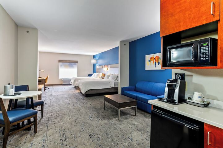 Room 46 of 79
