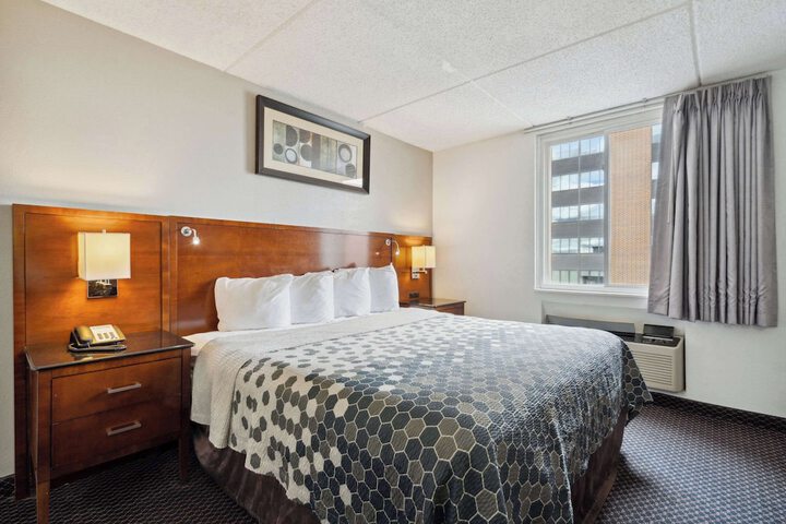 Room 20 of 31