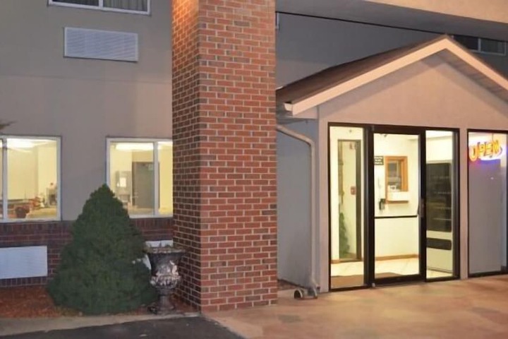Economy Inn