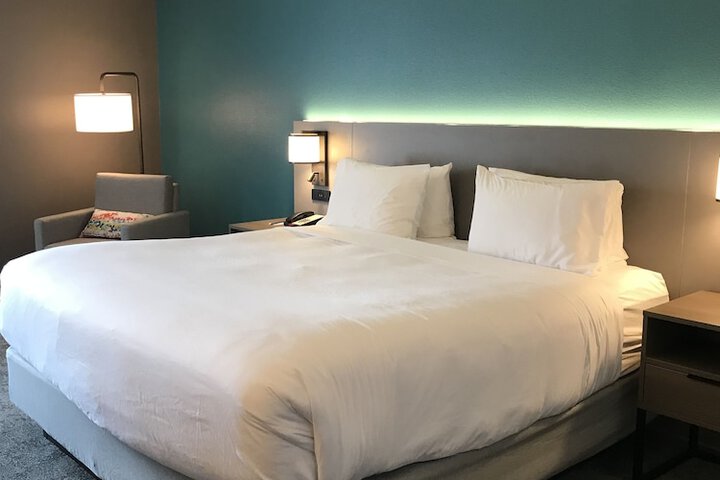 Comfort Inn & Suites NW Milwaukee