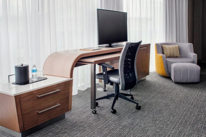 Room 8 of 39