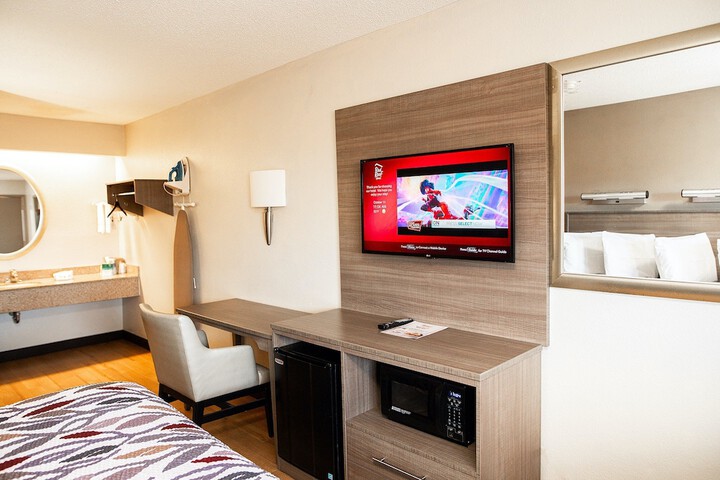Room 6 of 19