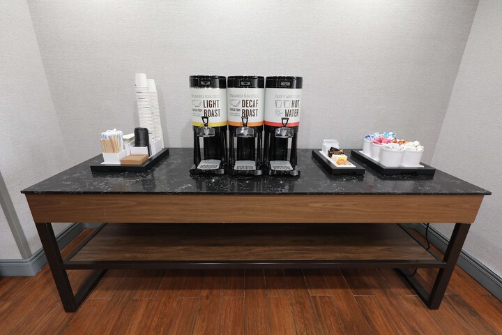 Breakfast/Coffee Service 80 of 93
