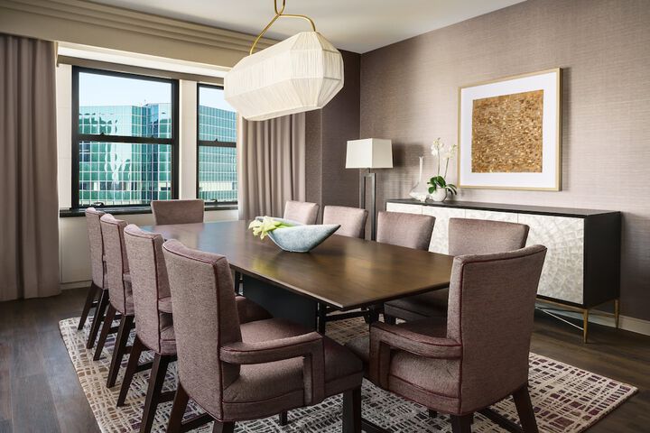 Room 43 of 60