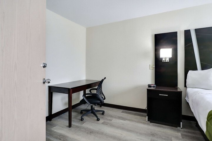 Room 12 of 46