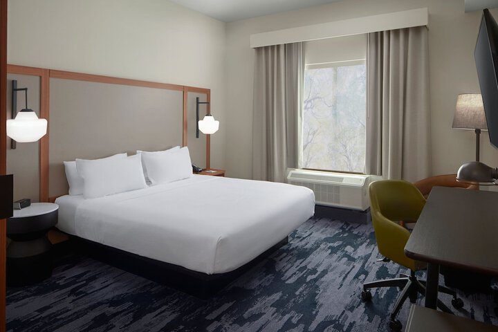 Room 14 of 24