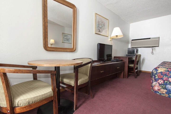 Oak Grove Inn