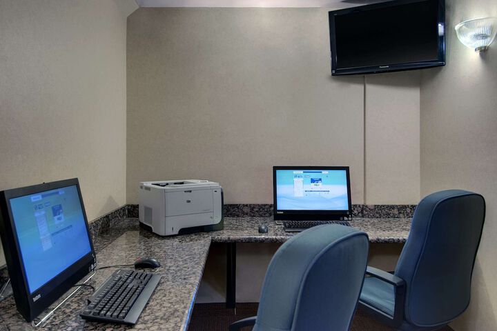 Business Center 35 of 36