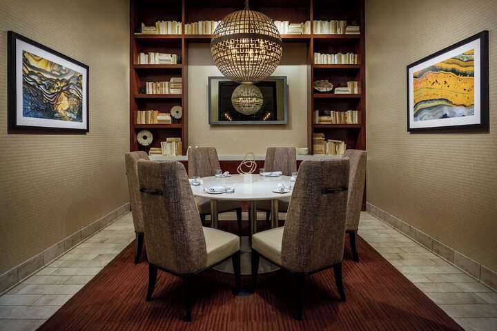 Dining 66 of 80