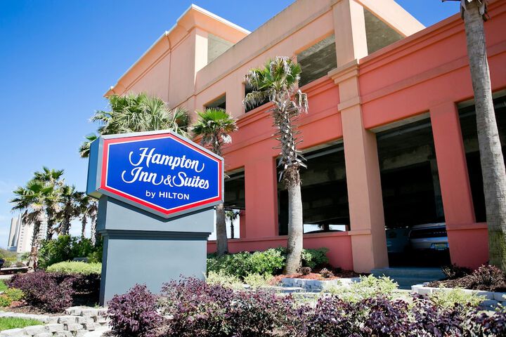 Hampton Inn & Suites Orange Beach / Gulf Front