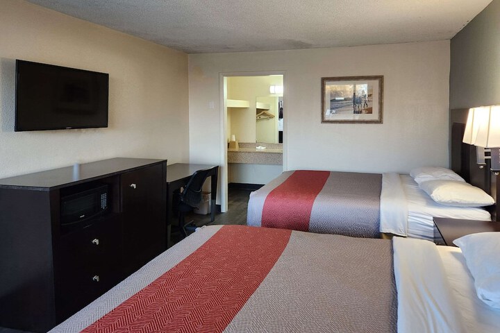 Room 34 of 44