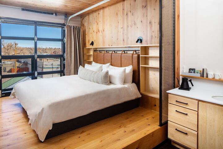 Room 45 of 110