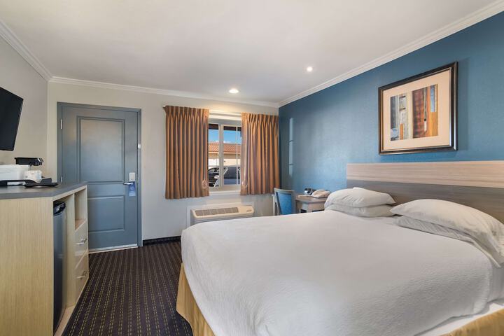 Room 18 of 24
