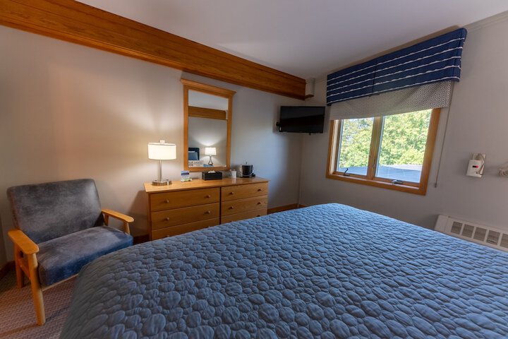 Room 71 of 142