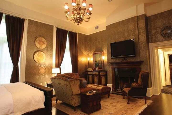 Room 42 of 70