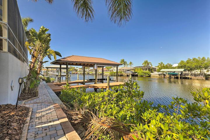 Heated Pool / spa & Dock: Apollo Beach Home on Canal