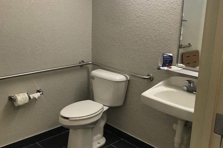 Microtel Inn & Suites by Wyndham Urbandale / Des Moines