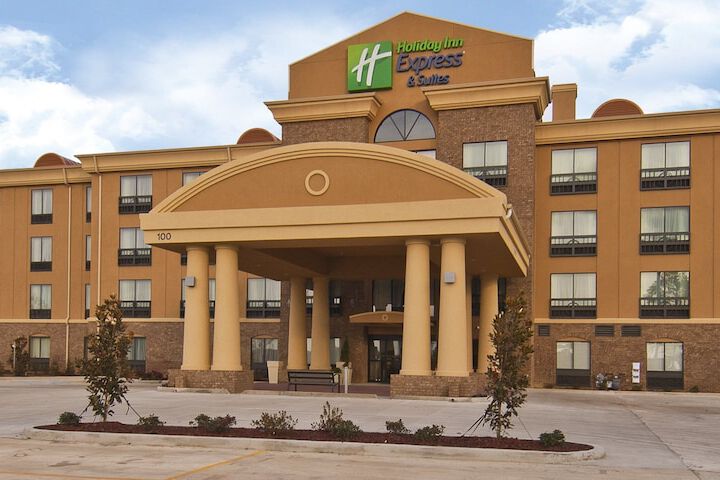 Holiday Inn Express & Suites Jackson / Pearl Intl Airport by IHG