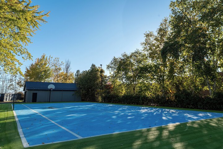 Super 8 by Wyndham Gananoque / Country Squire Resort