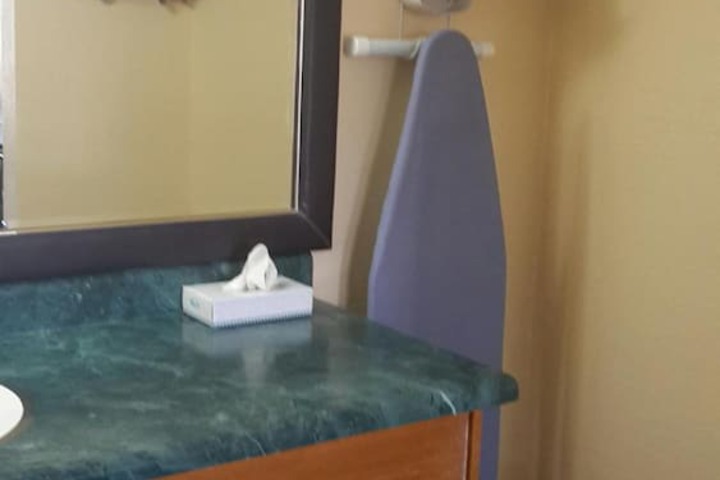 Room 16 of 47