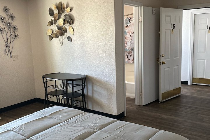 Baker City Motel & RV Park