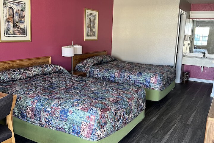 Room 19 of 36