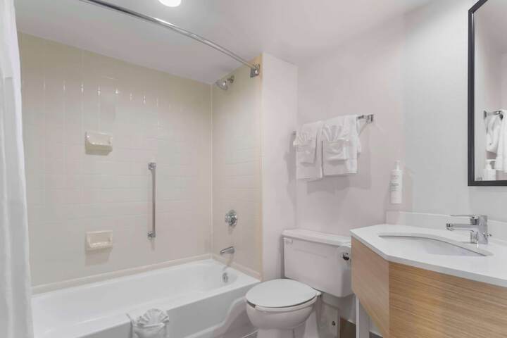 Room 15 of 24