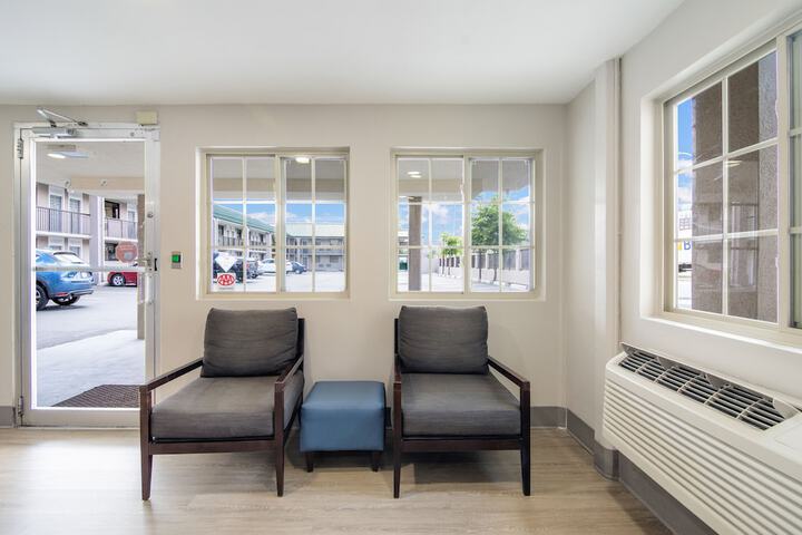 Townhouse Inn