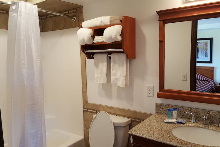 Room 103 of 120