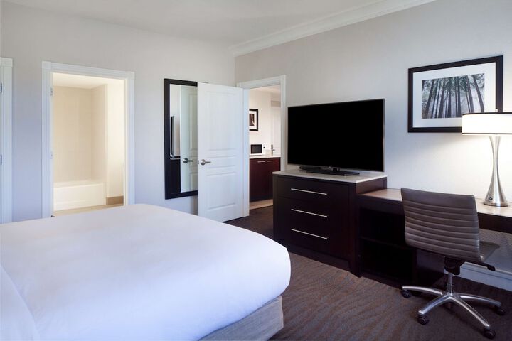Room 50 of 77