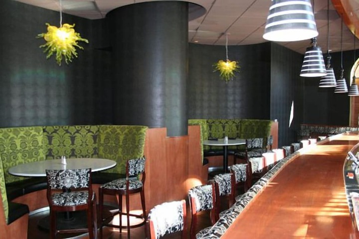 Lounge 105 of 117