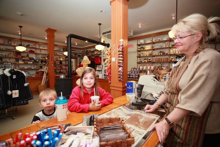Gift Shop 33 of 44