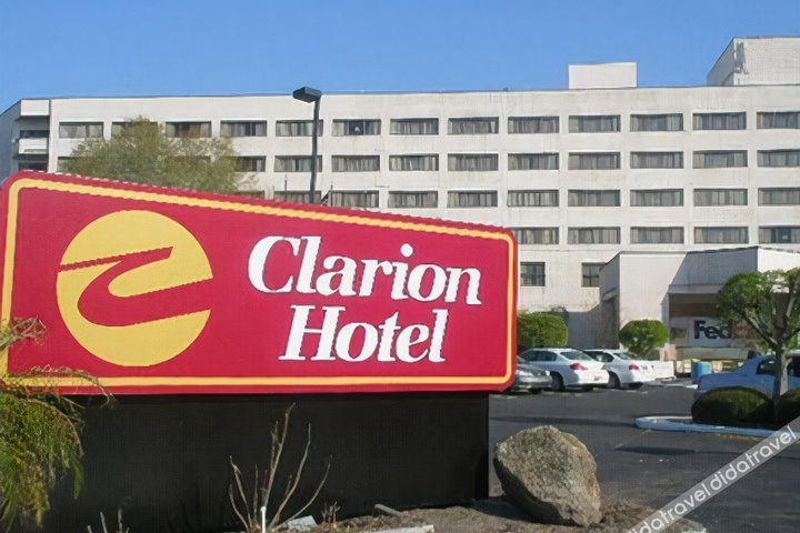 Clarion Hotel